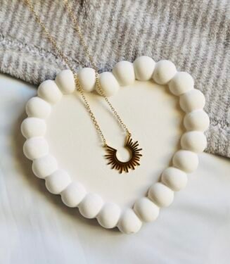 Sunburst pendant necklace